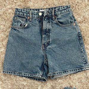 Womens Zara mom shorts